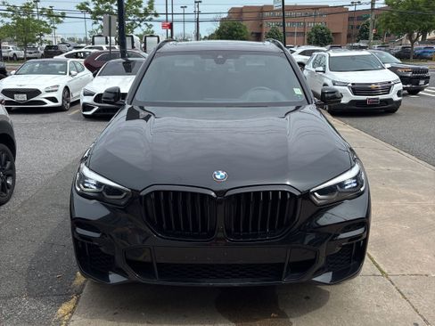 Used 2023 BMW X5 xDrive40i w/ M Sport Package AWD/4WD image 2