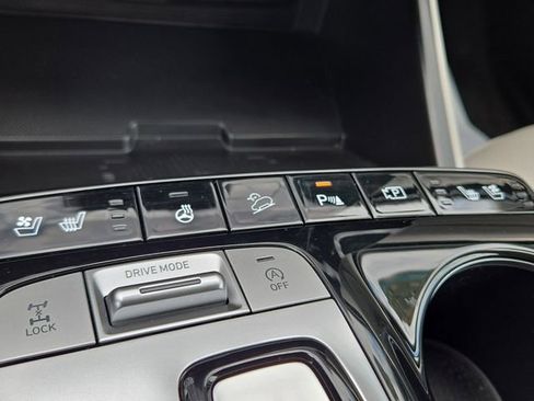 Certified 2024 Hyundai Tucson Limited AWD/4WD image 16
