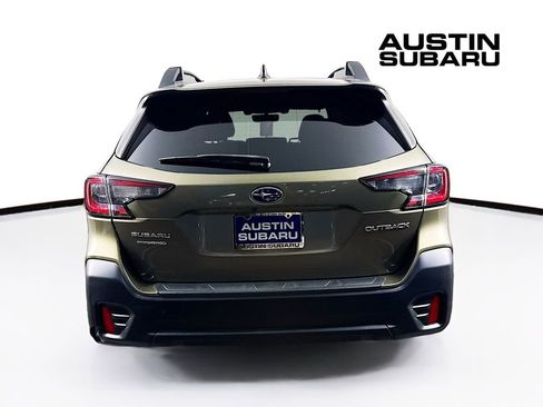 Used 2022 Subaru Outback Premium image 6