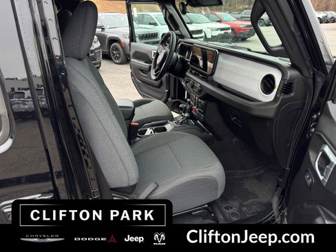 Certified 2024 Jeep Wrangler Willys image 18