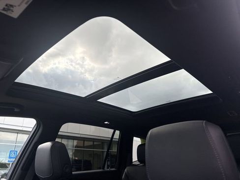 Certified 2025 Cadillac XT6 Premium Luxury FWD image 18