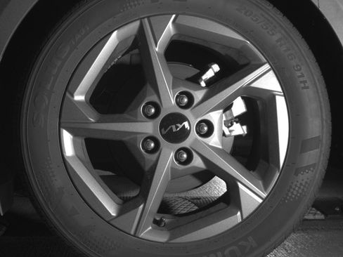 Used 2025 Kia K4 LXS image 14