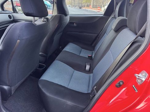 Used 2012 Toyota Yaris SE image 11