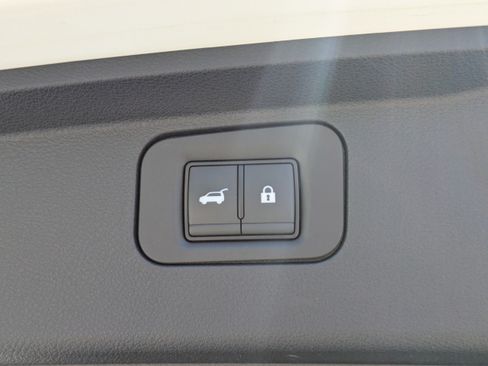 Certified 2026 Nissan Armada PRO-4X w/ Captain's Chari Seat Package AWD/4WD image 15