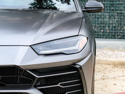 Used 2020 Lamborghini Urus image 49