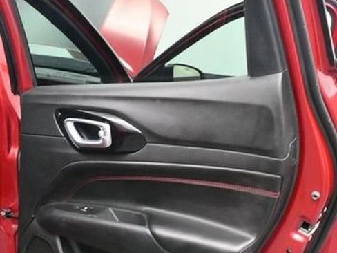 Used 2025 Jeep Compass Trailhawk AWD/4WD image 12