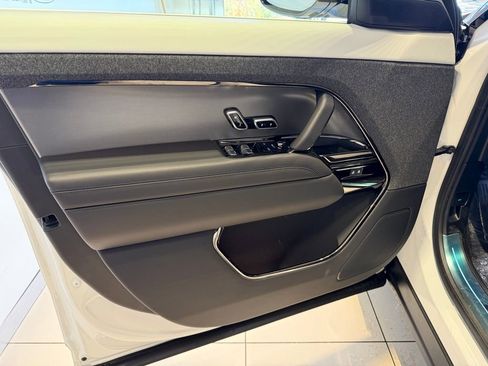 New 2025 Land Rover Range Rover Sport Dynamic SE AWD/4WD image 26