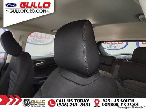 Used 2022 Ford Edge SE image 17