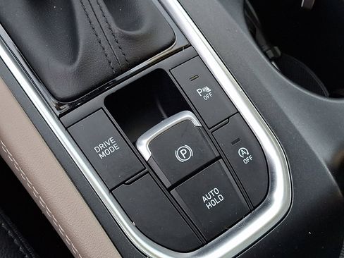 Used 2020 Hyundai Santa Fe SEL w/ Convenience + Premium Package FWD image 29