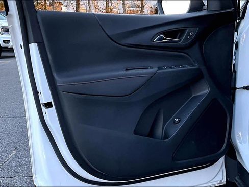 Used 2023 Chevrolet Equinox RS image 22