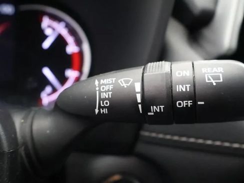 Used 2024 Toyota RAV4 XLE FWD image 24