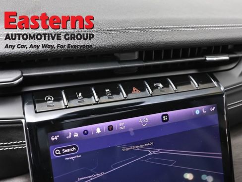 Used 2023 Jeep Grand Cherokee L Limited w/ Luxury Tech Group II AWD/4WD image 21