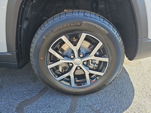 New 2025 Jeep Grand Cherokee L Limited w/ Trailer Tow Package image 34