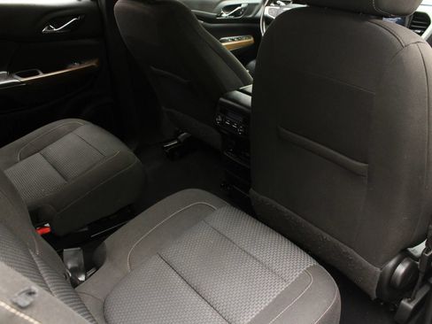 Used 2020 GMC Acadia SLE w/ Driver Convenience Package FWD image 24