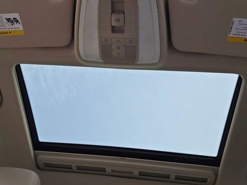 Used 2012 Mercedes-Benz C 250 Sedan image 15