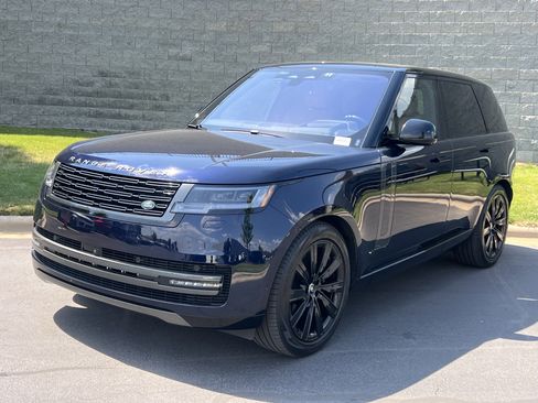 Used 2023 Land Rover Range Rover SE AWD/4WD image 1