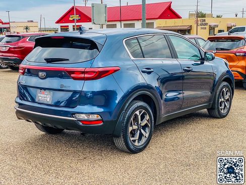 Used 2022 Kia Sportage LX image 7