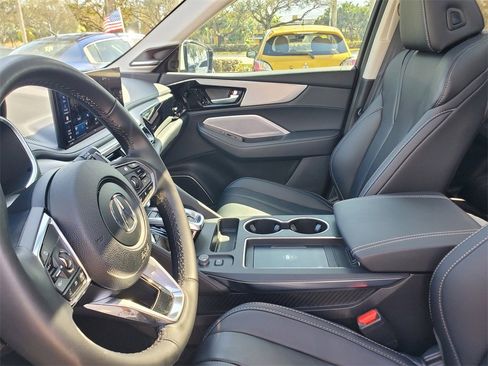 Used 2026 Acura MDX w/ Technology Package image 17