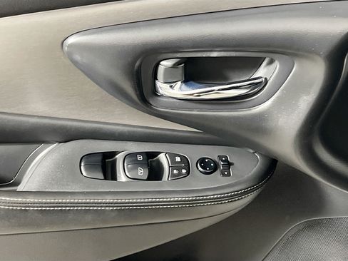 Used 2020 Nissan Murano S w/ Technology Package FWD image 16