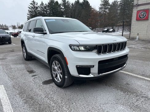 Certified 2022 Jeep Grand Cherokee L Limited w/ Luxury Tech Group II image 6