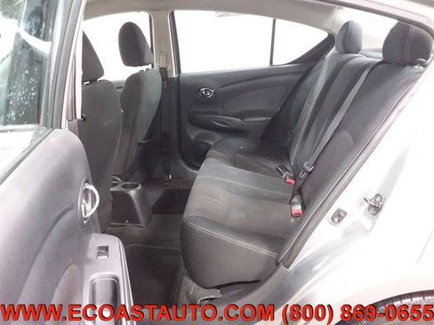 Used 2014 Nissan Versa SV image 12