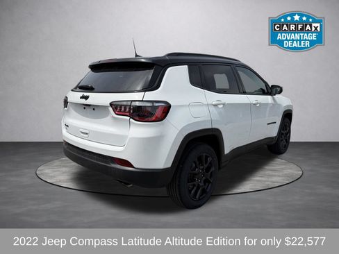 Used 2022 Jeep Compass Latitude w/ Sun and Sound Group AWD/4WD image 3