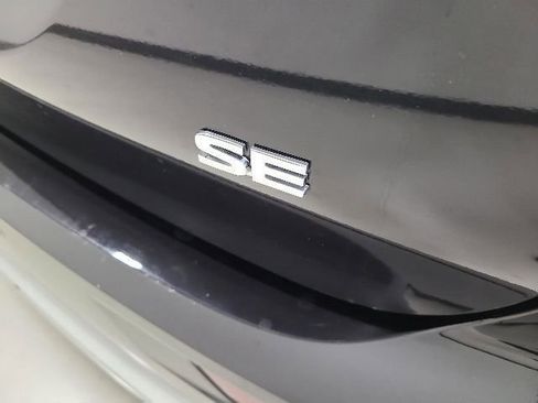 Used 2024 Mitsubishi Outlander SE FWD image 12