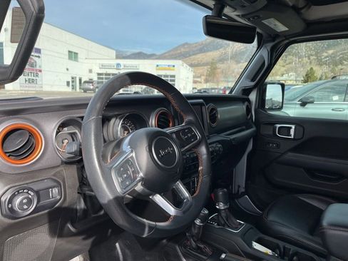 Used 2023 Jeep Gladiator Mojave w/ Cold Weather Group image 12