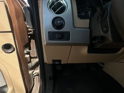 Used 2012 Ford F150 Lariat w/ Lariat Plus Pkg AWD/4WD image 17