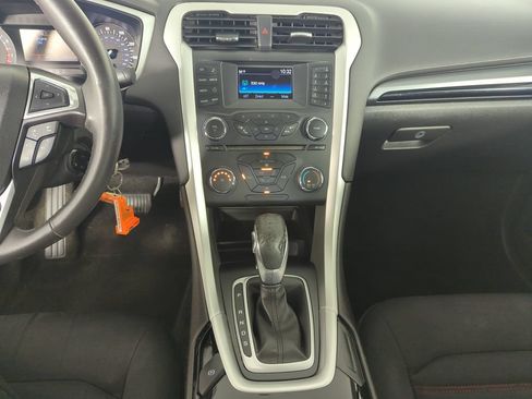 Used 2015 Ford Fusion SE w/ Equipment Group 201A FWD image 25