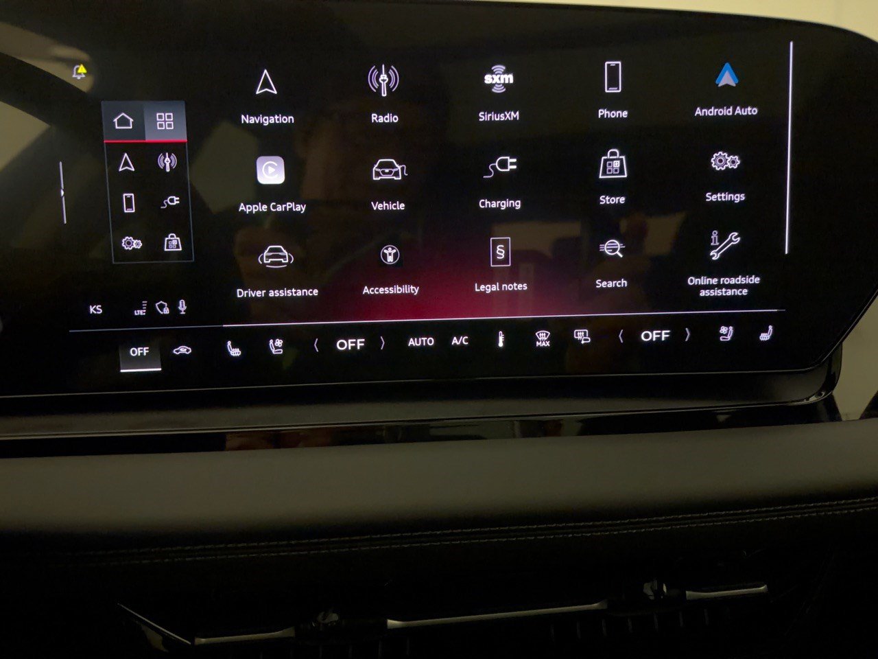 Certified 2025 Audi Q6 e-tron Premium Plus w/ Premium Plus AWD/4WD image 22