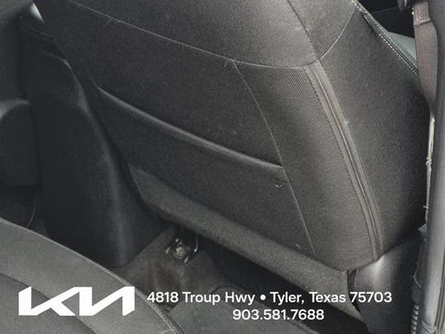 Used 2018 Kia Soul + FWD image 15