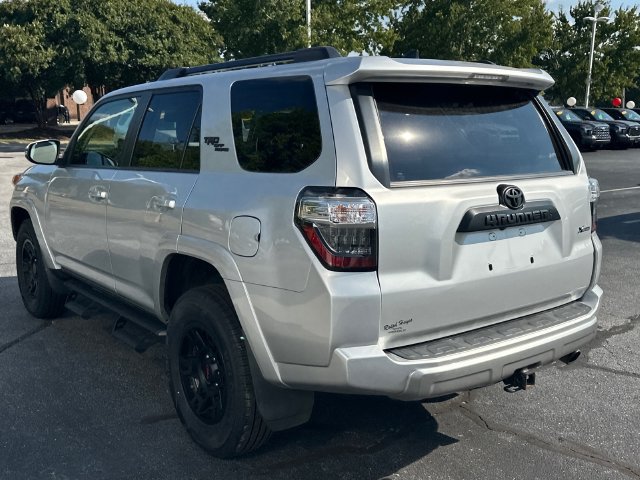 Used 2023 Toyota 4Runner TRD Off-Road Premium w/ Moonroof Package AWD/4WD image 6