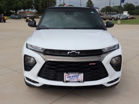 Used 2023 Chevrolet TrailBlazer RS w/ Convenience Package AWD/4WD image 2