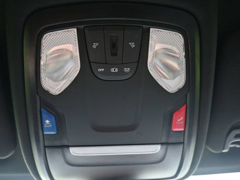 Used 2024 RAM 2500 Big Horn AWD/4WD image 32