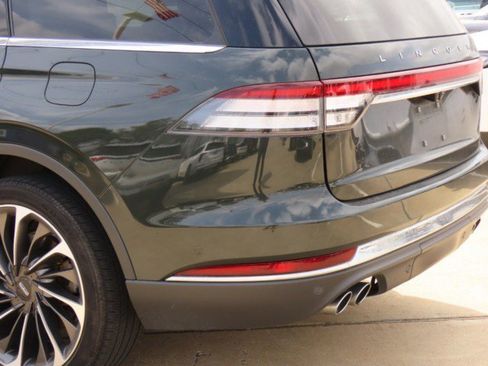 Used 2022 Lincoln Aviator Reserve w/ Equipment Group 201A image 14