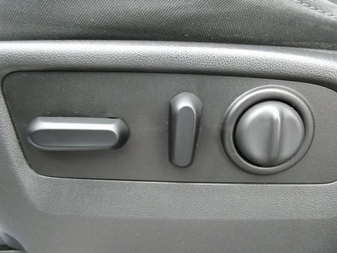 Used 2020 Chevrolet Silverado 1500 RST image 23