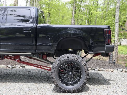 Used 2017 Ford F250 Platinum w/ Platinum Ultimate Package AWD/4WD image 5