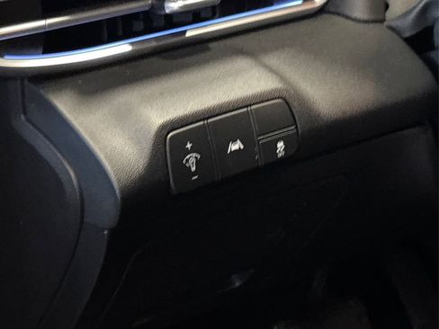 Used 2021 Hyundai Elantra Limited image 31