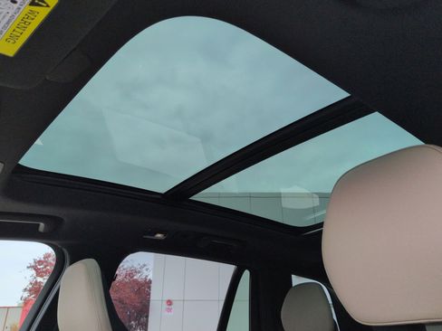 New 2026 Volvo XC90 T8 Plus w/ Protection Package Premier image 24