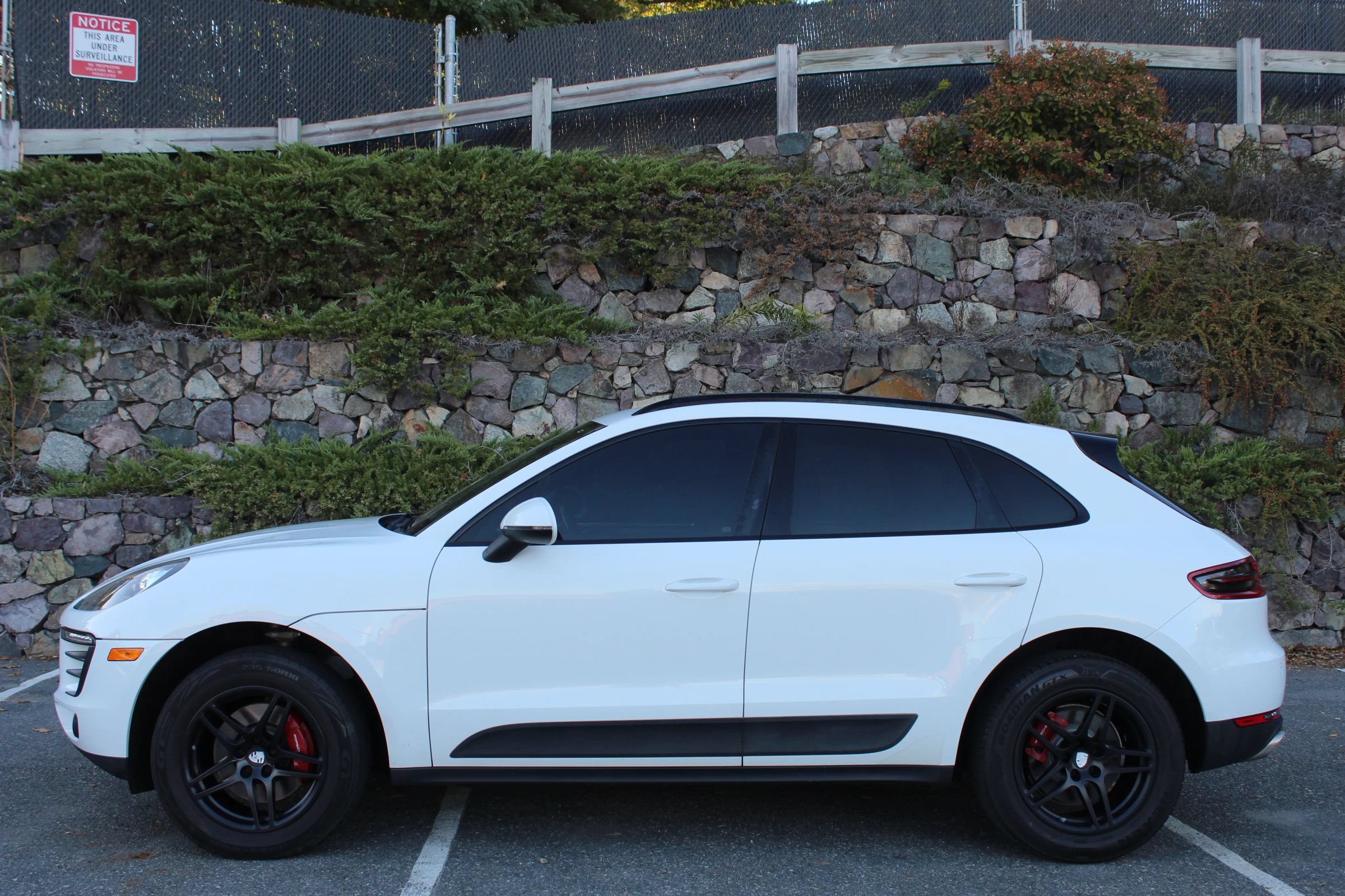 Used 2017 Porsche Macan AWD/4WD image 5