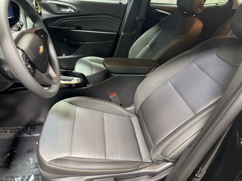 New 2026 Chevrolet Trax LT FWD image 19