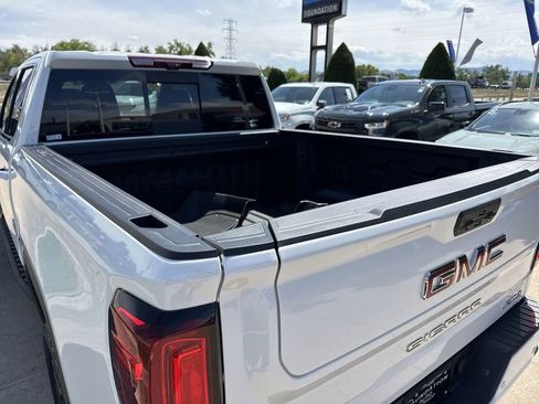 Certified 2025 GMC Sierra 1500 AT4 w/ Technology Package AWD/4WD image 29