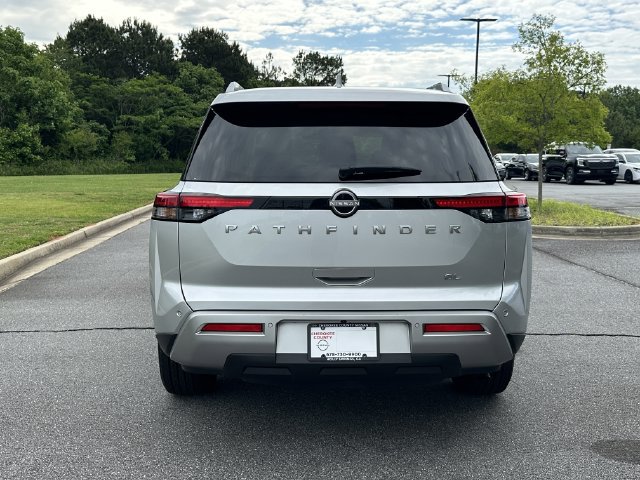 Certified 2025 Nissan Pathfinder SL FWD image 8