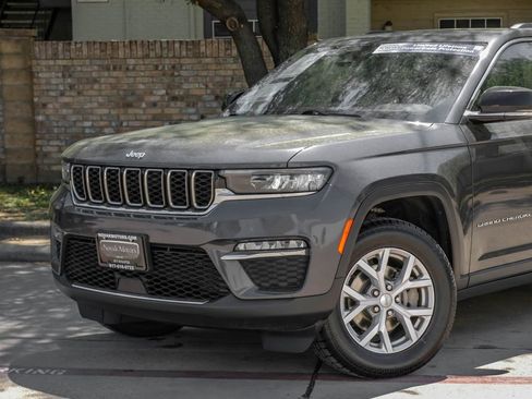 Used 2022 Jeep Grand Cherokee Limited image 12