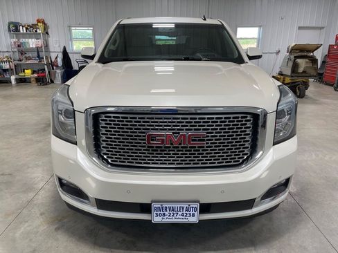 Used 2015 GMC Yukon Denali w/ Touring Package AWD/4WD image 2