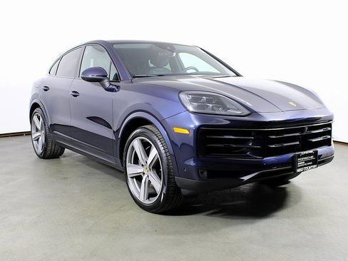 Used 2024 Porsche Cayenne Coupe image 9