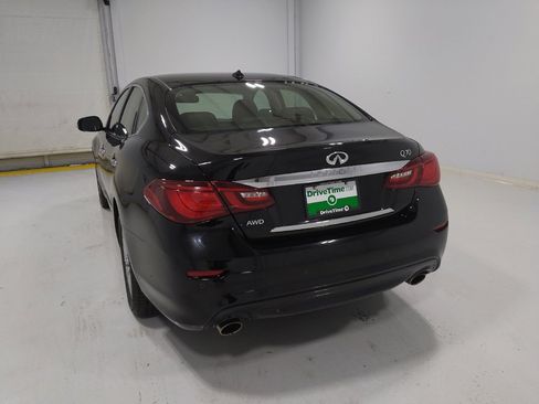 Used 2017 INFINITI Q70 3.7 image 6