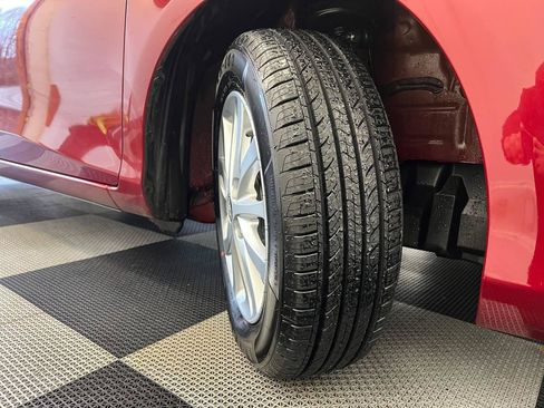 Used 2018 Toyota Yaris LE image 27