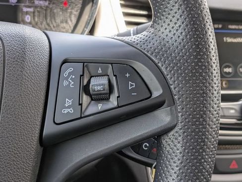 Used 2019 Chevrolet Trax LT FWD image 25
